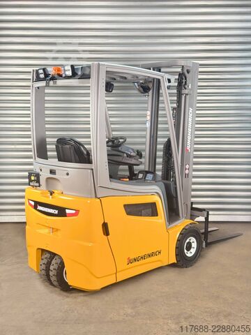 3 roues électriques Jungheinrich EFG 215 - nur 3.950 Std - Service Neu Batterie 87%