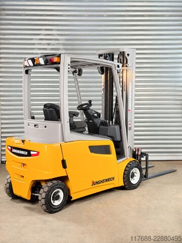 Électrique à 4 roues Jungheinrich EFG 320 - Service Neu - Batterie 82% - Garantie