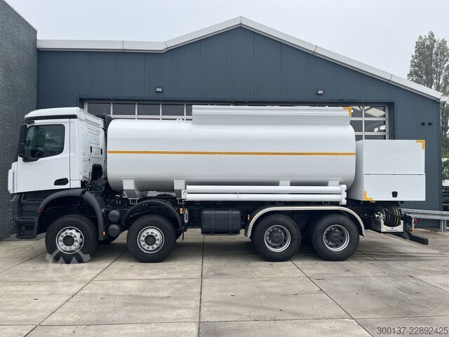 Brandstoftankwagen Mercedes-Benz Arocs 4140 8x4 | Fuel Tank | Stock