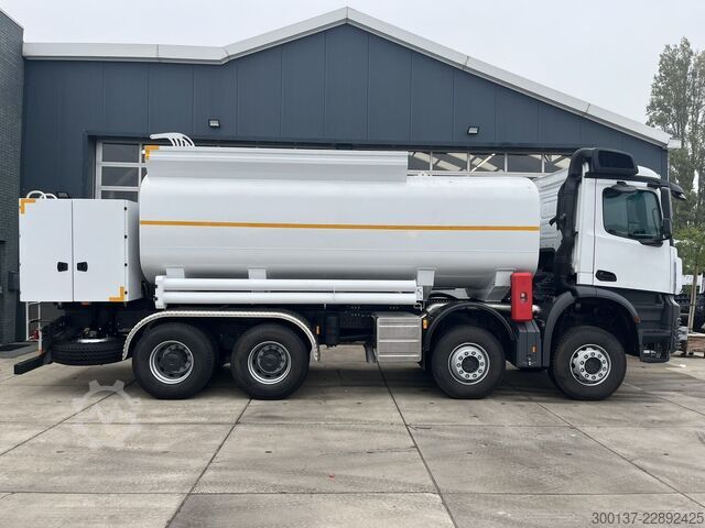 Brandstoftankwagen Mercedes-Benz Arocs 4140 8x4 | Fuel Tank | Stock