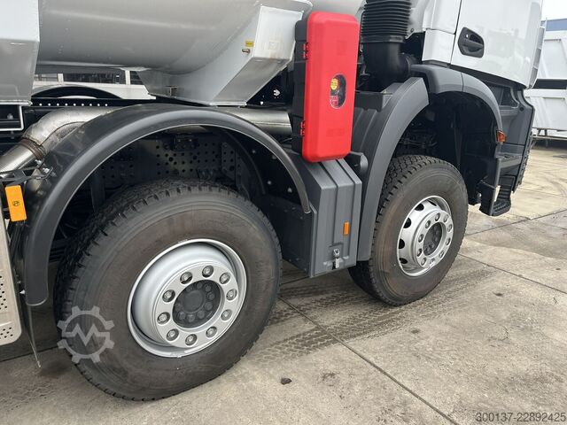 Brandstoftankwagen Mercedes-Benz Arocs 4140 8x4 | Fuel Tank | Stock