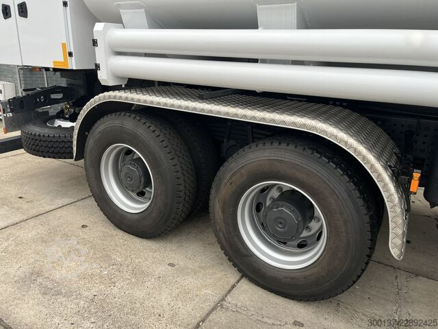 Brandstoftankwagen Mercedes-Benz Arocs 4140 8x4 | Fuel Tank | Stock