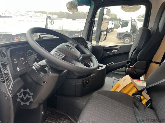 Brandstoftankwagen Mercedes-Benz Arocs 4140 8x4 | Fuel Tank | Stock