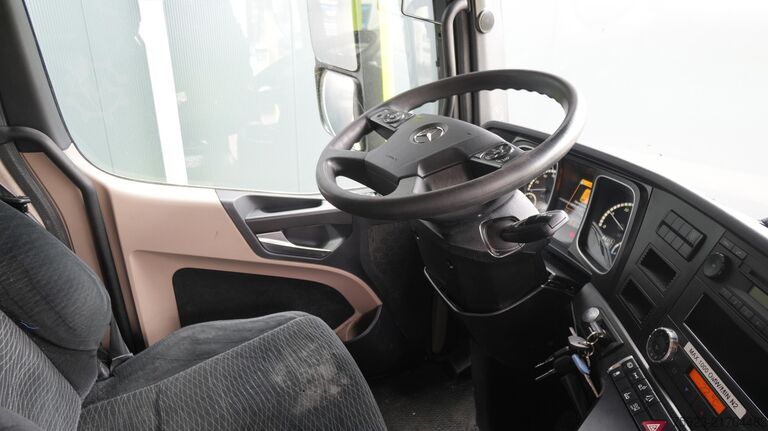 Standard-SZM Mercedes-Benz Actros 2344 6x2 tractor unit with Blower