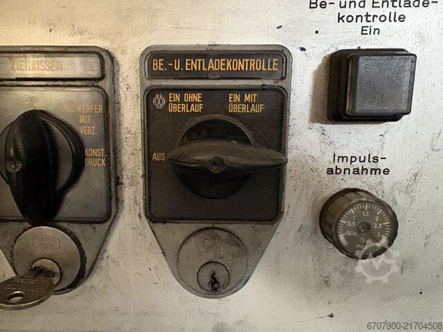 Excentrische pers met dubbele kolom Schuler P4 E2 SQ 1200