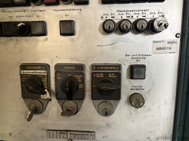 Excentrische pers met dubbele kolom Schuler P4 E2 SQ 1200