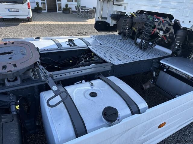 Tracteur routier standard DAF XG+ 530 Intarder Navigation Standklima