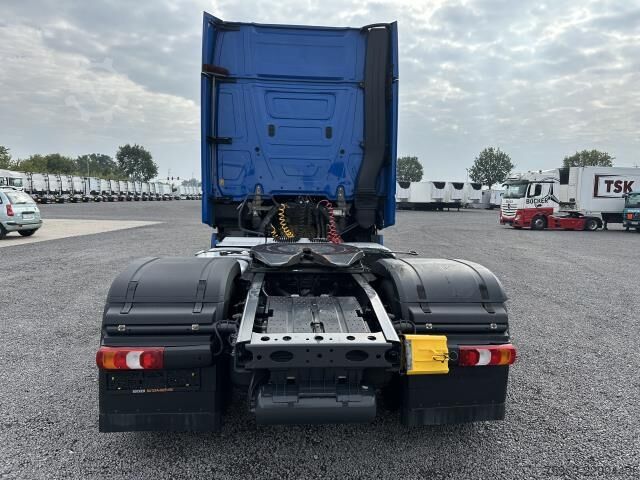 Tracteur routier standard Mercedes-Benz 1845 LS Gigaspace Retarder 2x PTO