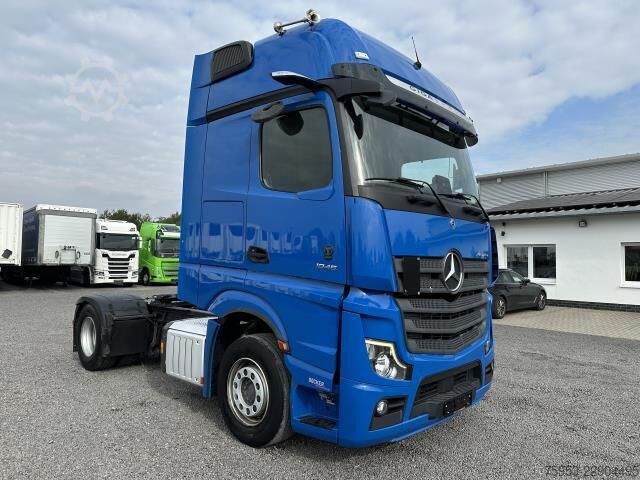 Tracteur routier standard Mercedes-Benz 1845 LS Gigaspace Retarder 2x PTO
