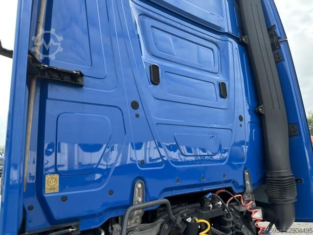 Tracteur routier standard Mercedes-Benz 1845 LS Gigaspace Retarder 2x PTO