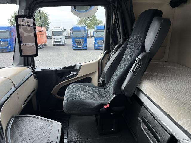 Tracteur routier standard Mercedes-Benz 1845 LS Gigaspace Retarder 2x PTO