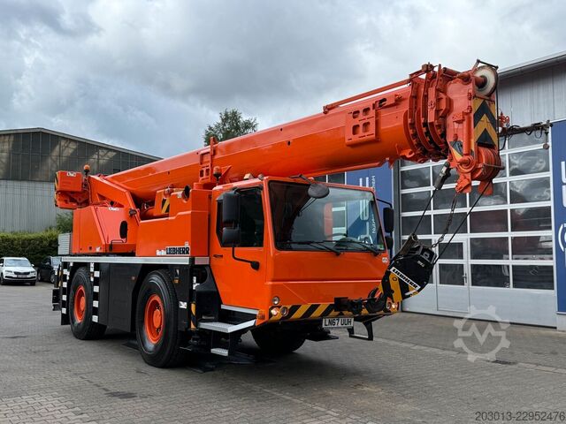 Macara montată pe camion LIEBHERR LTM 1040-2.1 Autokran 4x4 *TOP Zustand