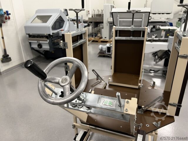 Macchina rilegatrice MURO 4 x 5000 A4/HAD 4-station bookbinding press for gluing