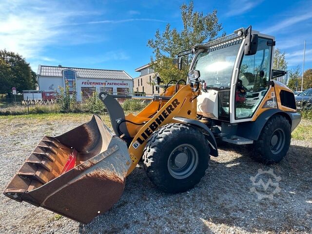 Wheel loader LIEBHERR L506 Compact