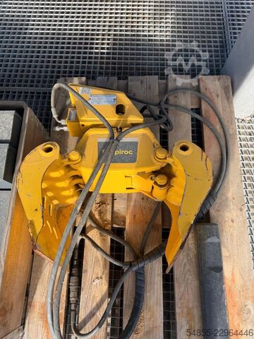 Agricultural machine Epiroc Multigreifer