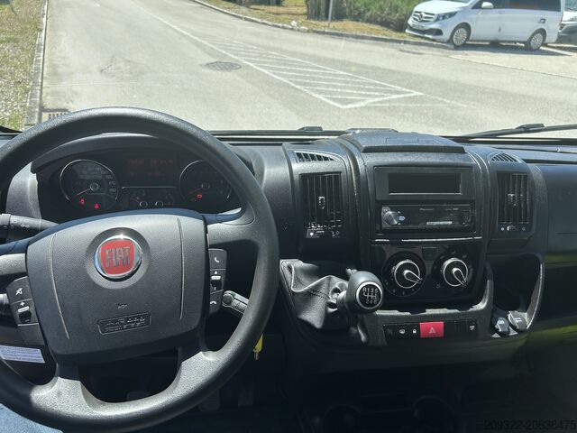 Autocaravana semiintegrada Fiat Ducato Carasuite 650 MF | 5 Posti | Completamente Accessoriat