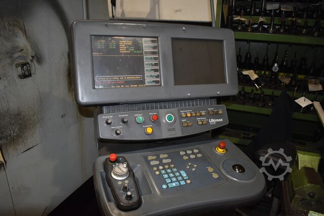 Centro di lavoro hurco BMC 64