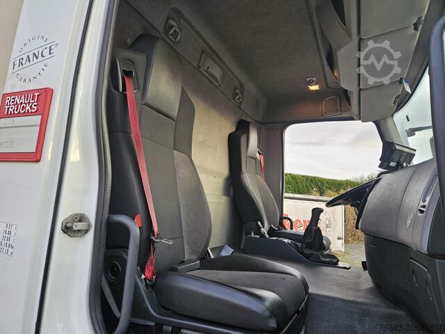 Skříňový nákladní vůz RENAULT D19 WIDE 280 - E6 - BOITE MECANIQUE