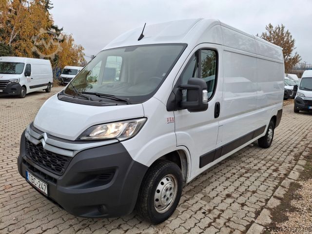 Panelvan CITROEN Jumper Grossraumkasten 35 L3H2 Club BlueHDi 140