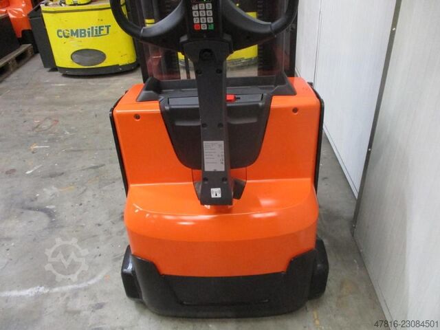  TOYOTA SWE140