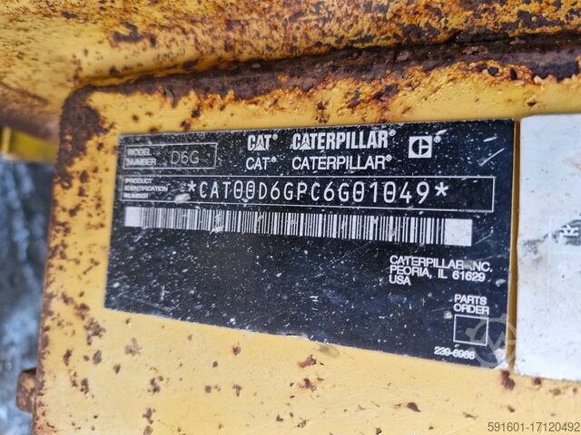CATERPILLA BULDOŽER D6G SERIJA 2 Caterpillar D6G2