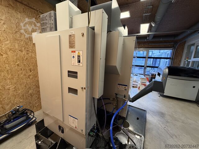 Lodräta raden center HAAS DT-1