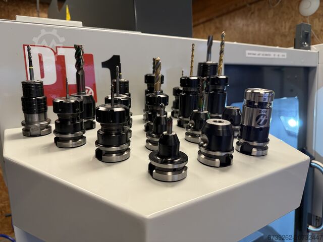 Lodräta raden center HAAS DT-1