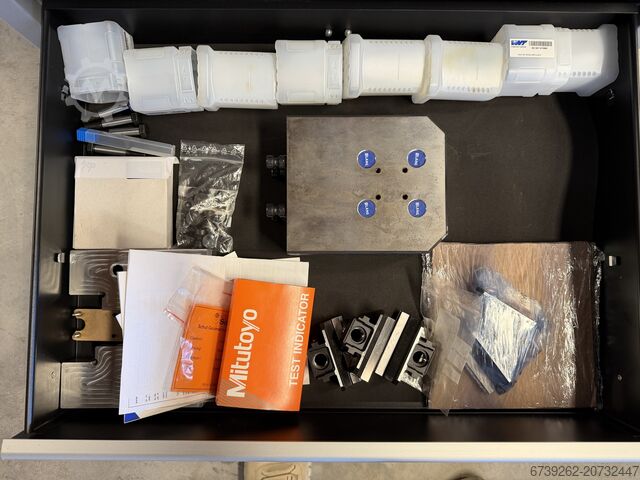 Lodräta raden center HAAS DT-1