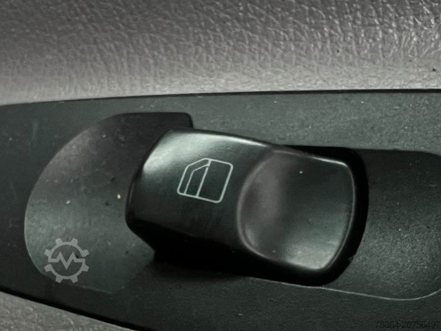 Minibus MERCEDES-BENZ Sprinter 313 BlueTEC 9 Sitze+ ENGINE NO GOOD