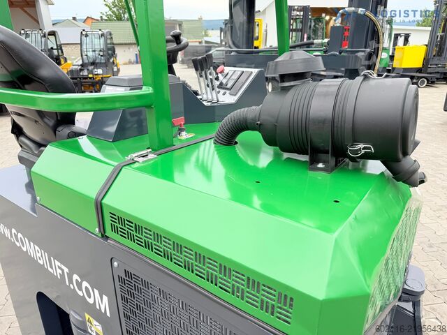 čtyřcestný vysokozdvižný vozík Combilift CB3000 / TRIPLEX 4900MM / FREE LIFT