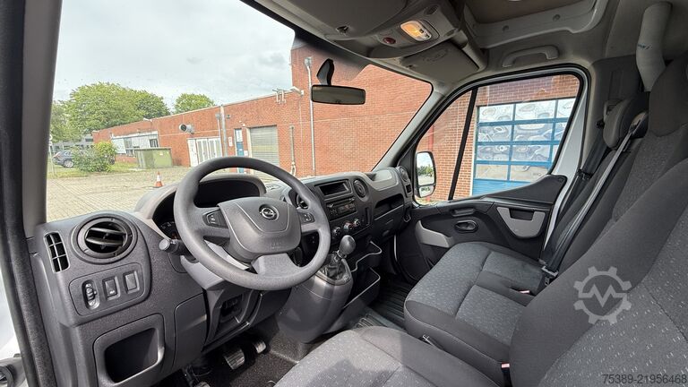 Fourgon pick-up Opel Movano  Pritsche Schiebeplane 3,5t Schlafkabine
