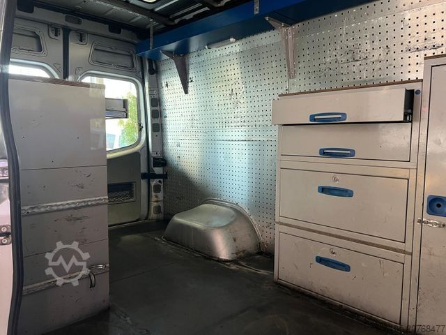 Furgão de teto alto MERCEDES-BENZ Sprinter 513 CDI Hoch+Lang*Regale*Garantie*