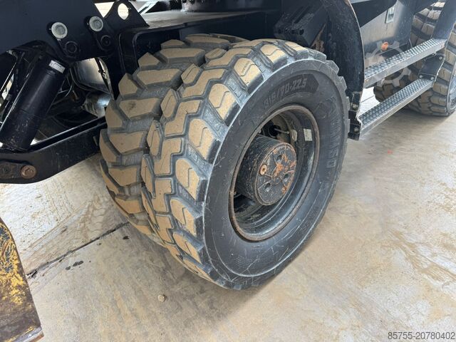 Wheel excavator Caterpillar M320F