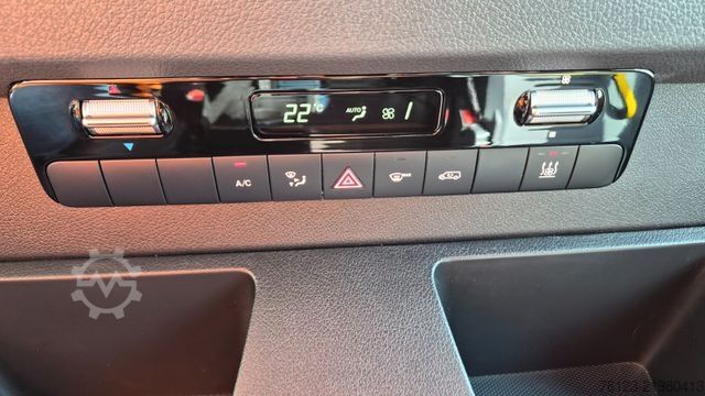 Miniautocarro MERCEDES-BENZ 519  Allrad 4 x 4 Lagerfahrzeug Stock 20 Sitzer
