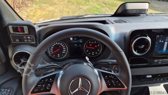 Miniautocarro MERCEDES-BENZ 519  Allrad 4 x 4 Lagerfahrzeug Stock 20 Sitzer