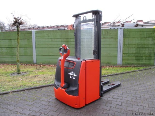 Empilhador manual Linde L16