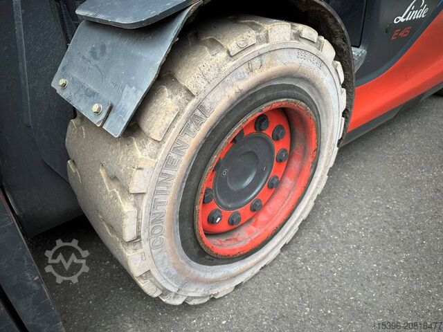 Carretilla eléctrica de 4 ruedas Linde E45HL-01/600 - TRIPLEX 5,5 m - KLIMA !!!