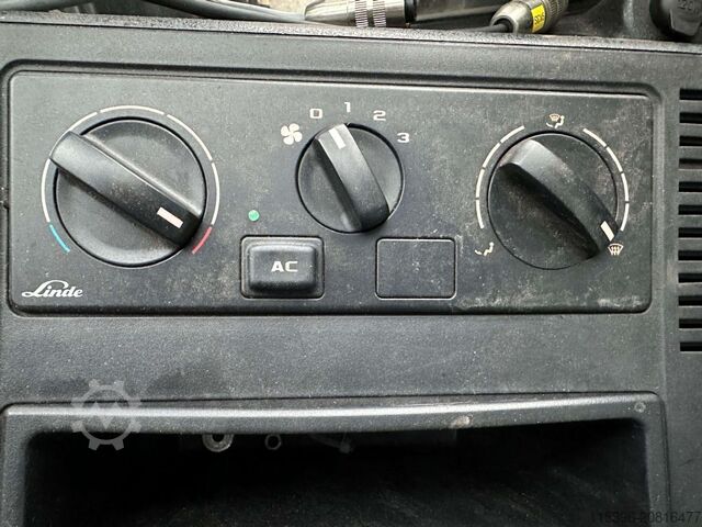 Carretilla eléctrica de 4 ruedas Linde E45HL-01/600 - TRIPLEX 5,5 m - KLIMA !!!