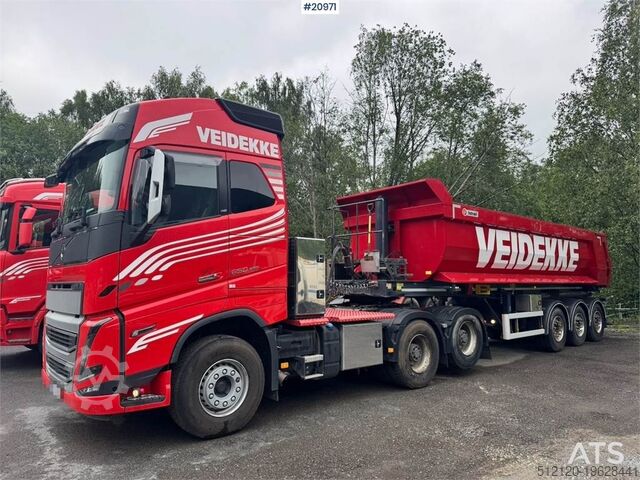 Standard tractor Volvo FH16 650 6x4 Truck