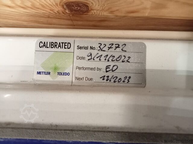 Safe line Mettler Toledo through-conveyor metal detection  