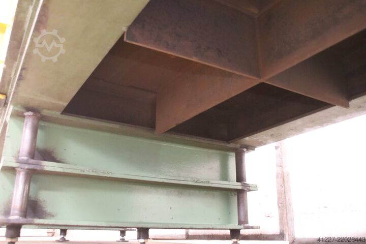 Płyta mocująca z prasą prostującą unbekannt 1510/4025/H900 mm