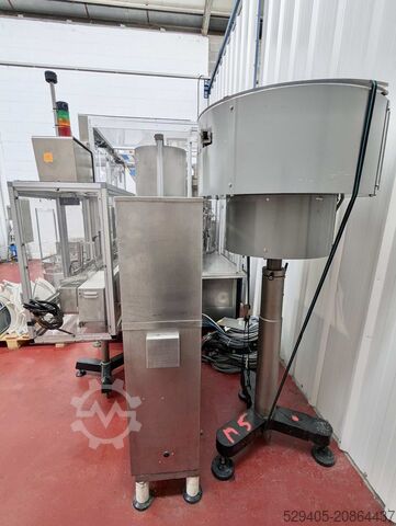 Fiolák töltő és záró monoblokk gép. Ima Farmomac F370 18VL 8C