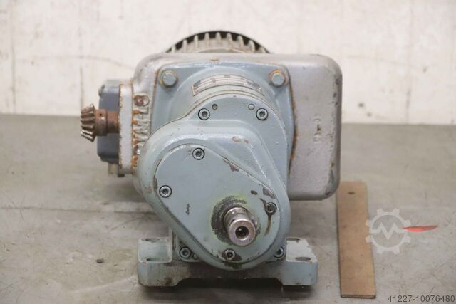 ρυθμιζόμενος κινητήρας γραναζιών 0,37/0,7 kW 10-100 rpm Prym L8-U16