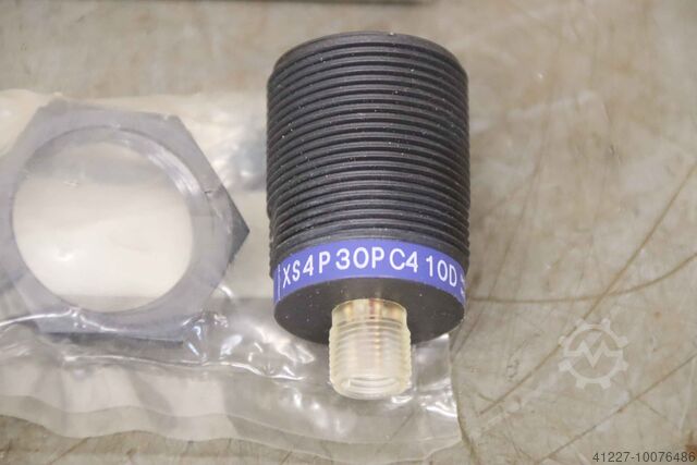 Induktiver Sensor Telemecanique XS4 P30PC410D