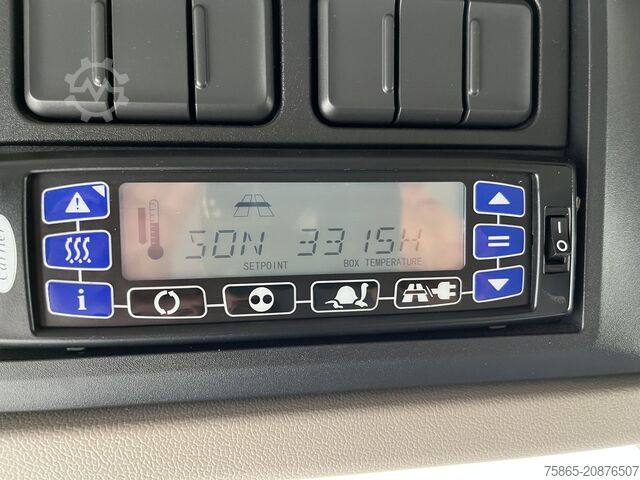 Refrigerated/freezer transport DAF CF 260 FA / Carrier Koeler - 30 gr / Chereau Fr...