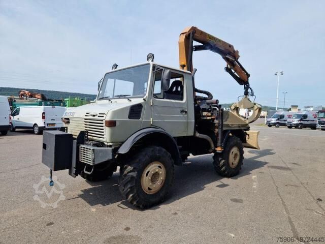 Pick-up bestelwagen Unimog 403A