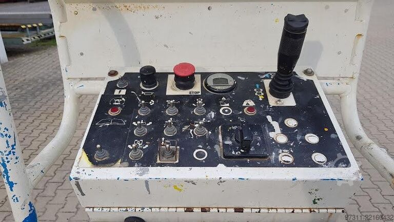 Plataforma de trabalho telescópica articulada Genie Z-30/20N RJ