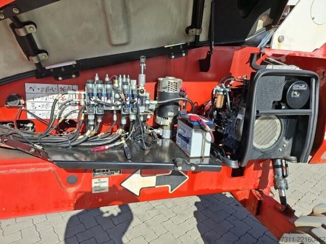 Plataforma de trabalho telescópica articulada JLG M600JP
