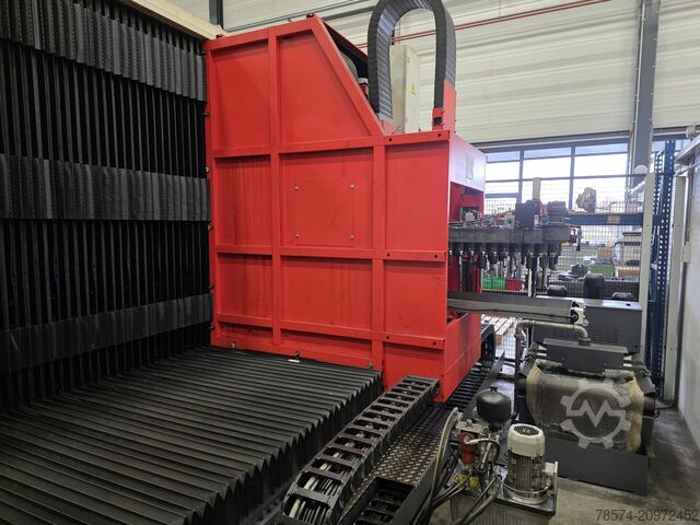 Univerzális megmunkálóközpont Matec 30HV