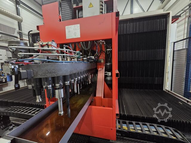 Univerzális megmunkálóközpont Matec 30HV